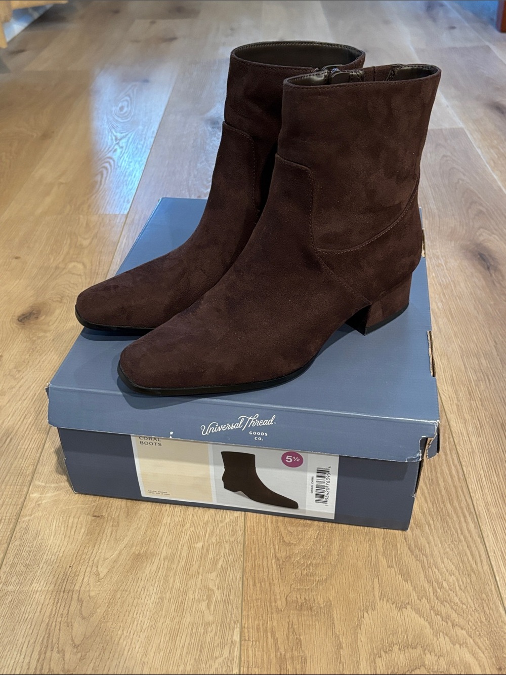 Universal Threadt Women's Brown Faux Suede Ankle Booties - Size 5.5 - NWBox